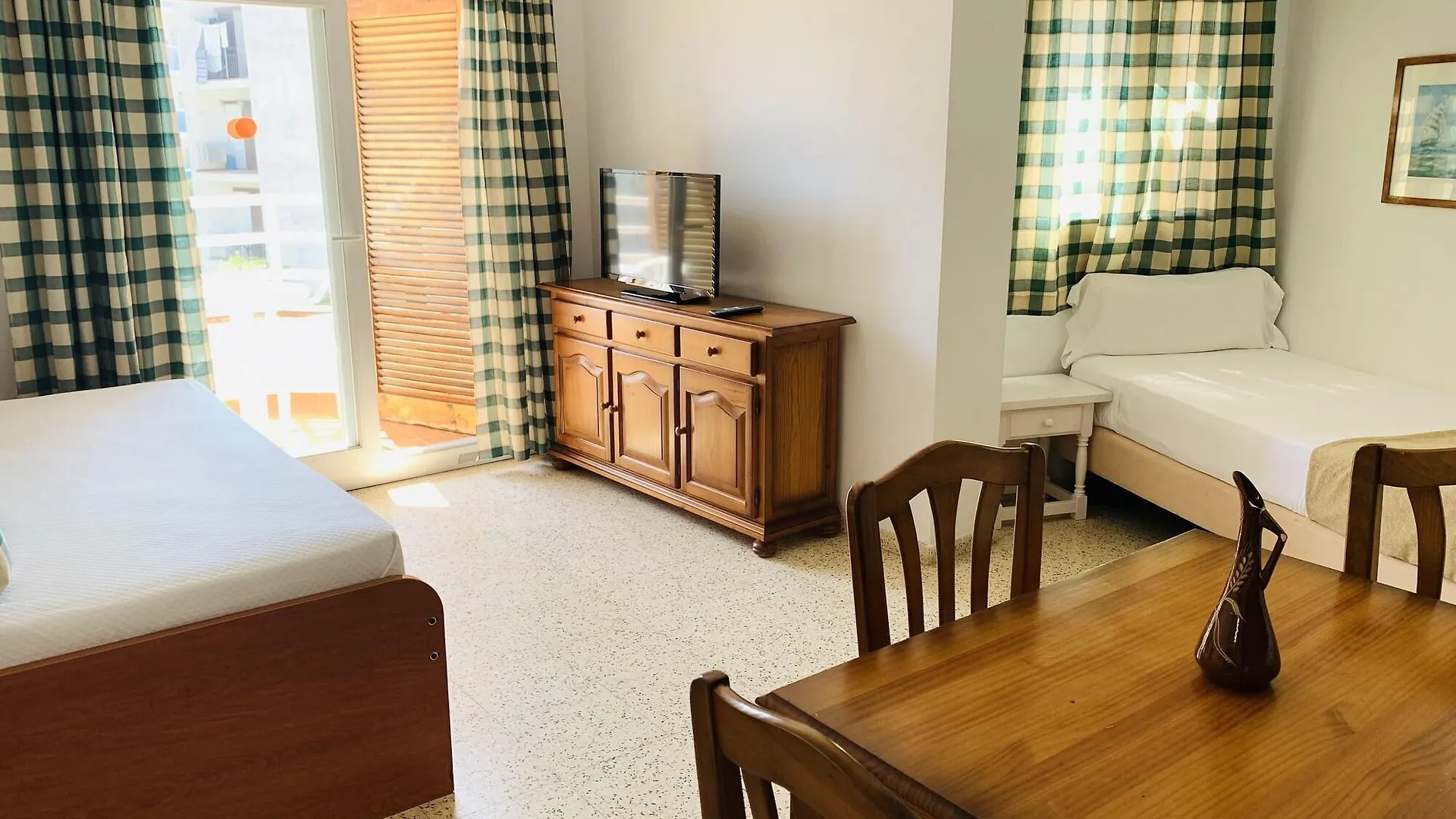 Eva Apartments Lloret de Mar 0*,