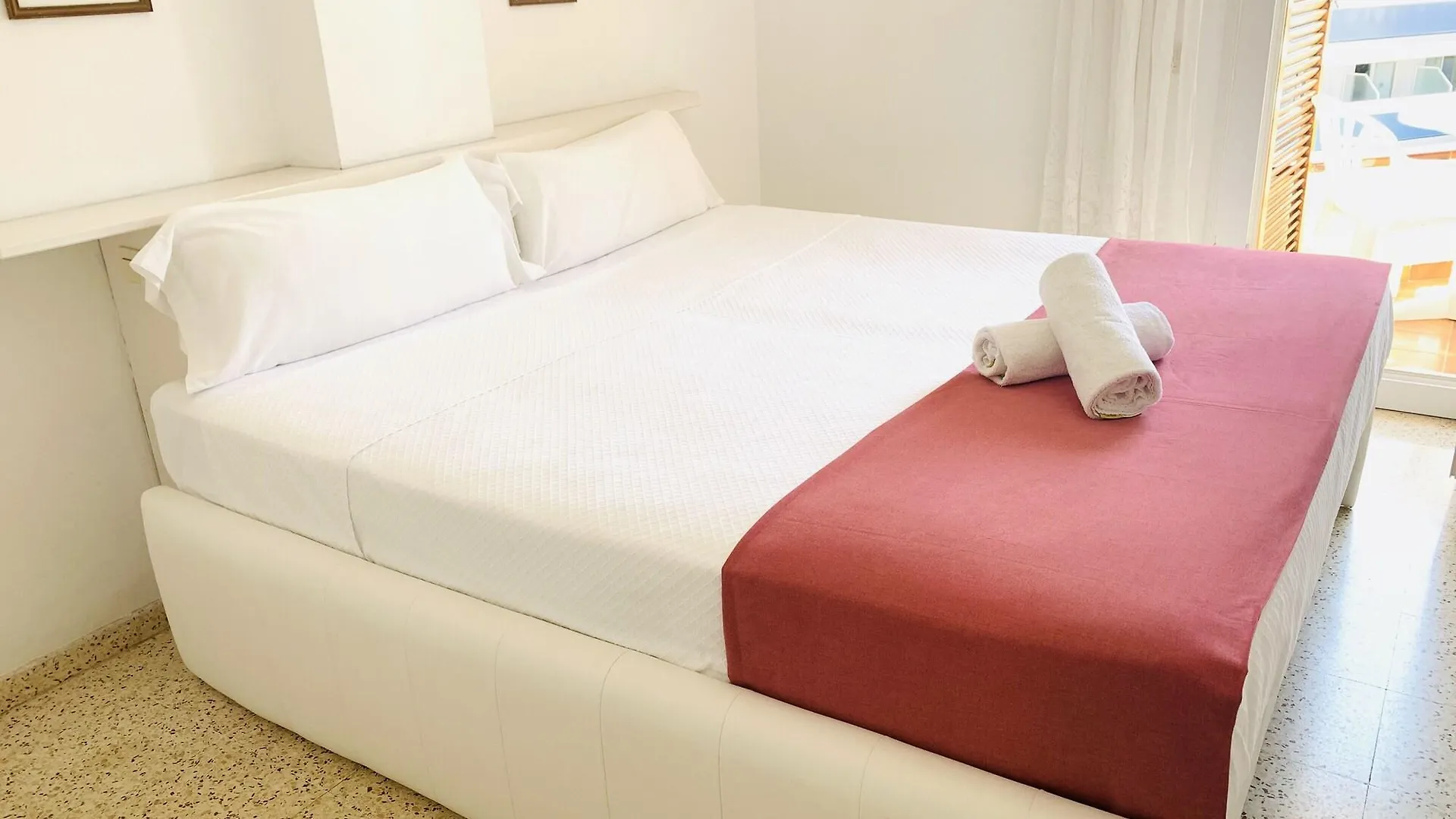 Eva Apartments Lloret de Mar
