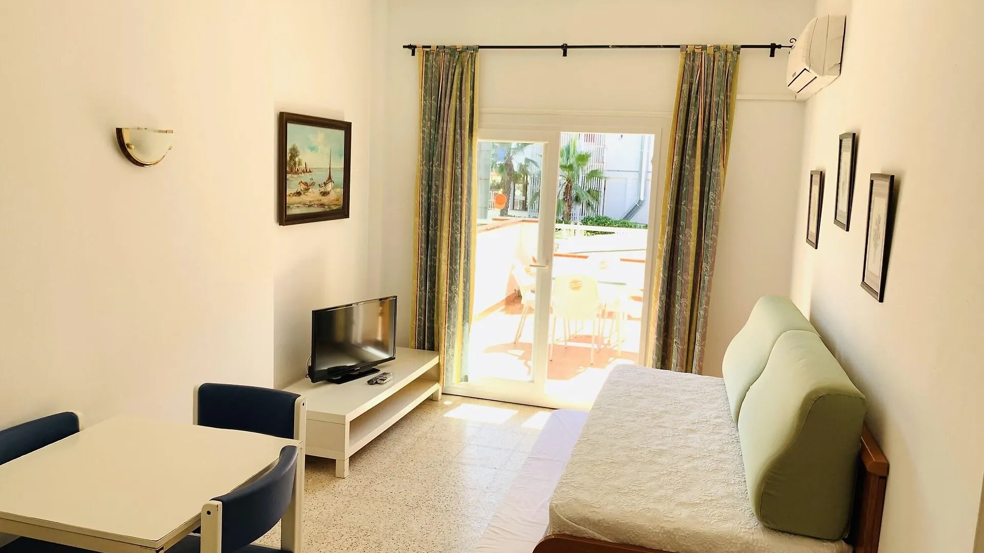 Eva Apartments Lloret de Mar